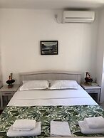 Athos Guesthouse