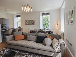 The Emma Suite Stone Cross Mansion