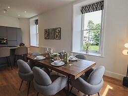 The Emma Suite Stone Cross Mansion