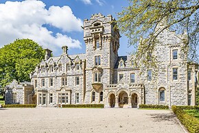The Emma Suite Stone Cross Mansion