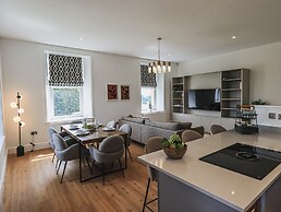 The Emma Suite Stone Cross Mansion