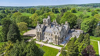 William Tower Suite Stone Cross Mansion