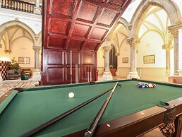 William Tower Suite Stone Cross Mansion