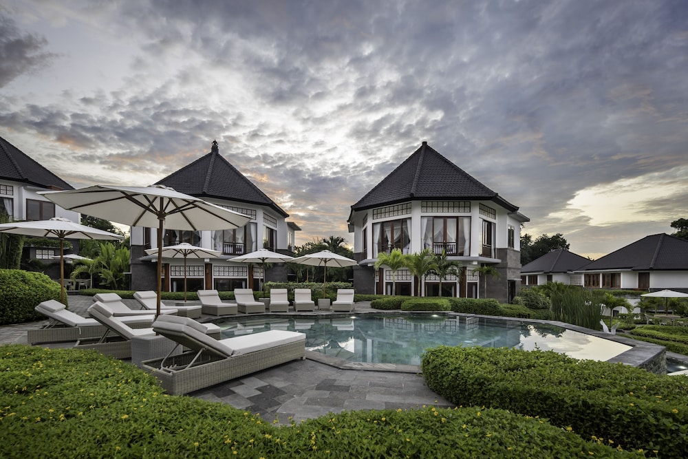 Swan Paradise A Pramana Experience