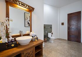 Swan Paradise A Pramana Experience