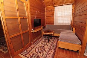 Demre Sahildeki Ev Bungalov