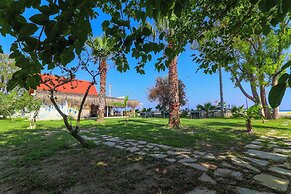 Demre Sahildeki Ev Bungalov