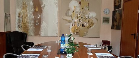 HOTEL QUERINI - Essential Business Hotel, Sandrigo