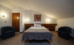 HOTEL QUERINI - Essential Business Hotel, Sandrigo
