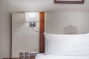 Millennium Al Aqeeq Hotel