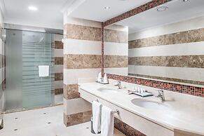 Millennium Al Aqeeq Hotel