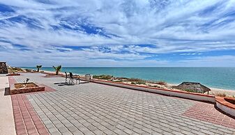 Paradise Villa 19 by Kivoya