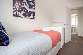 Tms Lovely 3 Bed House-tilbury-free Parking