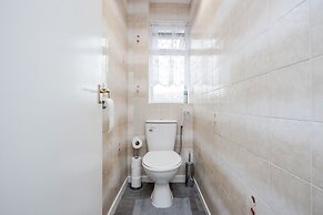 Tms Lovely 3 Bed House-tilbury-free Parking