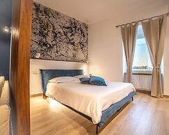 LA BANCHINA   LUXURY  SUITES