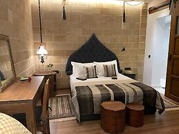 utopia luxury suites