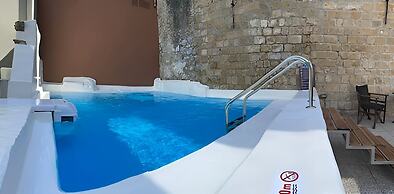 utopia luxury suites