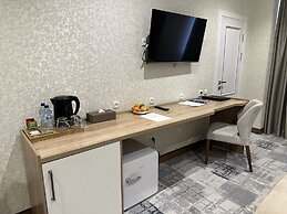 Green Park Hotel
