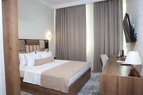 Green Park Hotel