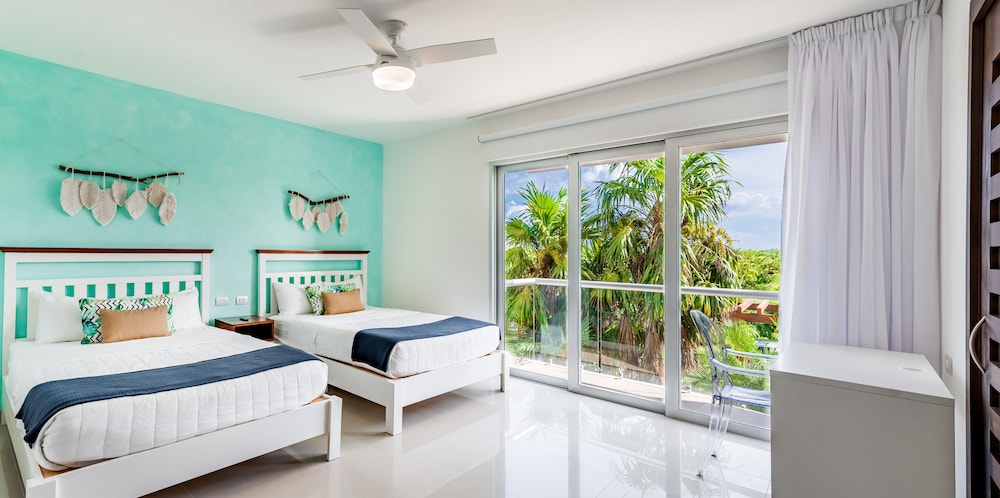 Mareazul Beach Condos Playa Del Carmen