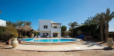 Charming Villa in El Gouna with Pool