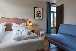 Mimosa Suites
