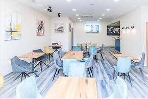 Ai Hostel