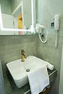 Homey Airport Hotel