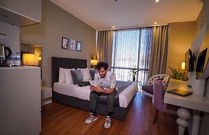 Homey Airport Hotel
