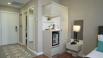 Homey Airport Hotel