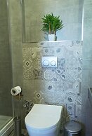Homey Airport Hotel