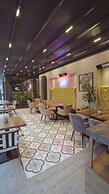 Homey Airport Hotel