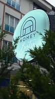 Homey Airport Hotel