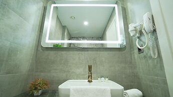 Homey Airport Hotel