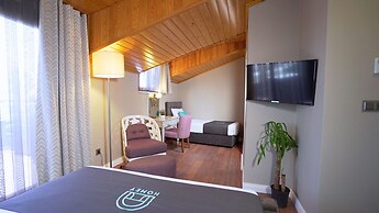 Homey Airport Hotel