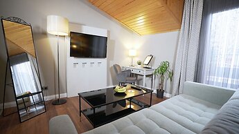 Homey Airport Hotel
