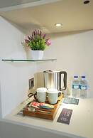 Homey Airport Hotel