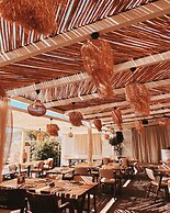 Yalinn Hotel