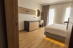 Yalinn Hotel