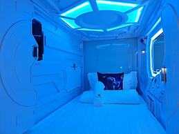 GALAXY PODS CAPSULE HOTEL BOAT QUAY
