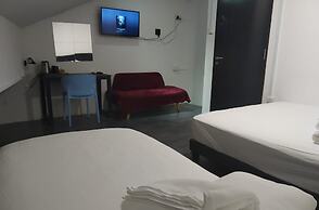GALAXY PODS CAPSULE HOTEL BOAT QUAY