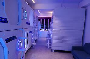 GALAXY PODS CAPSULE HOTEL BOAT QUAY