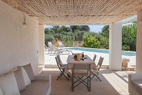 TD Casa Lul Panoramic Pool Over Mediterranean Scrub