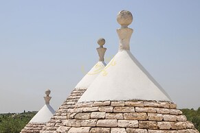 TD Trulli Bruco Large Pool for Family Fun