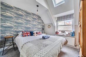 Newly Refurbished 2nd Floor Apartment Lil Nauti