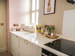 Hideaway Cottage