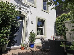 Hideaway Cottage