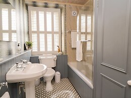 Hideaway Cottage
