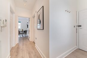 140 Minories