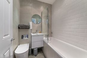 140 Minories